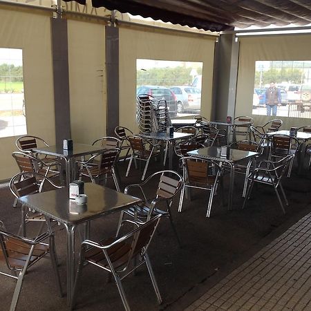 Hostal Los Amigos Оливенса Экстерьер фото